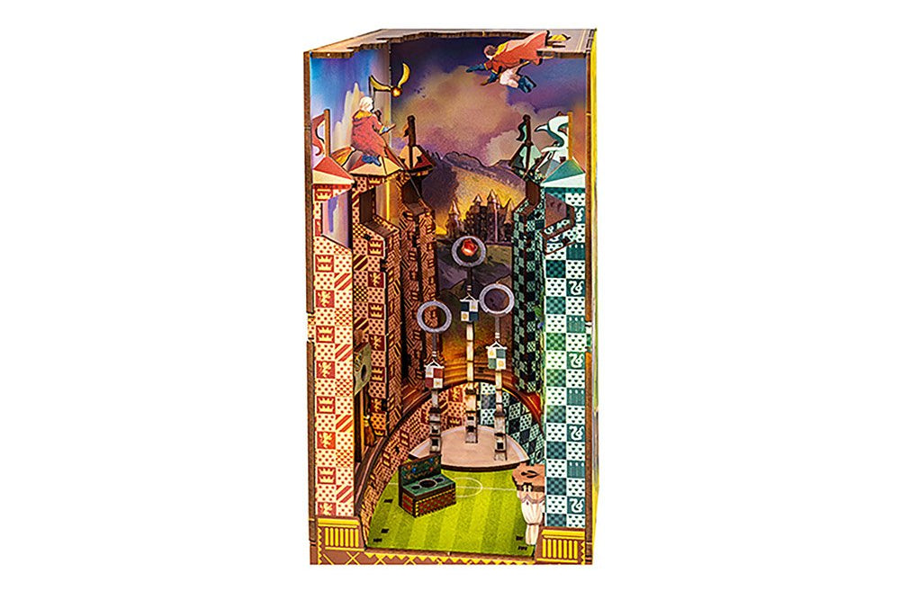 REVELL BOOK NOOK - HARRY POTTER: QUIDDITCH FIELD