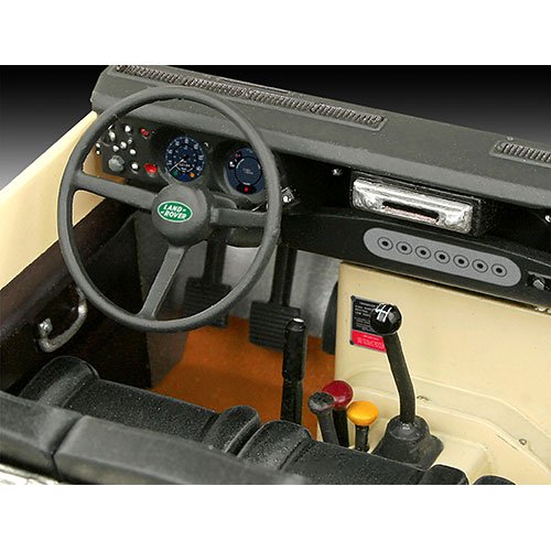 1:24 REVELL LAND ROVER SERIES III LWB (COMMERCIAL) Plastic Model Kit