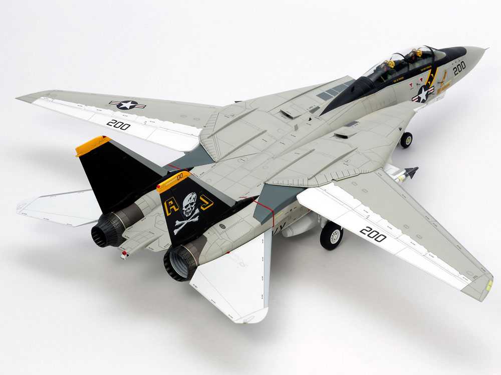 1:48 TAMIYA GRUMMAN F-14A TOMCAT Plastic Model Kit