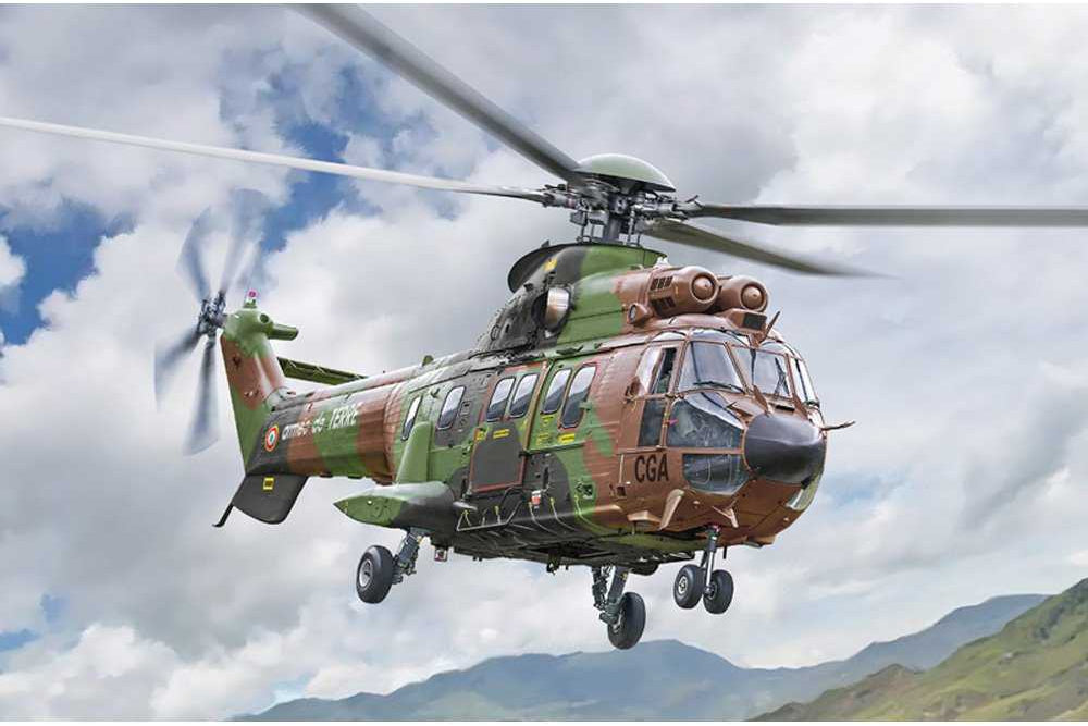 1:72 ITALERI AS332 SUPER PUMA "SPECIAL FORCES" Plastic Model Kit