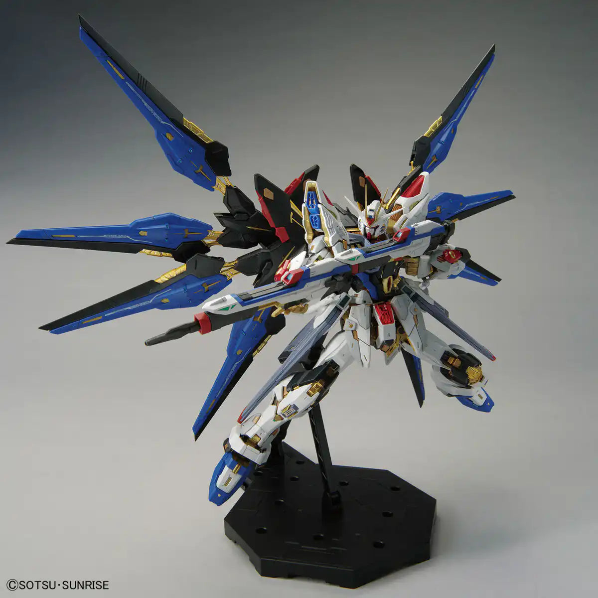 1:100 BANDAI MGEX Strike Freedom Gundam