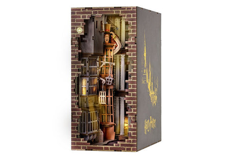 REVELL BOOK NOOK - HARRY POTTER: DIAGON ALLEY