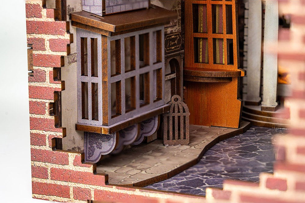 REVELL BOOK NOOK - HARRY POTTER: DIAGON ALLEY