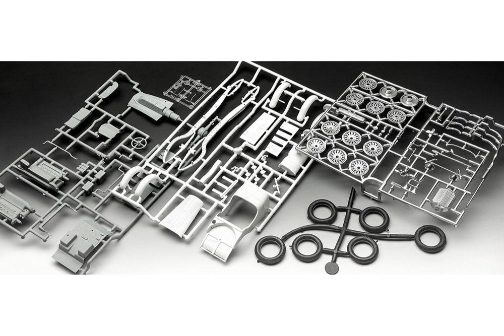 1:32 REVELL MERCEDES-BENZ SSKL Plastic Model Kit