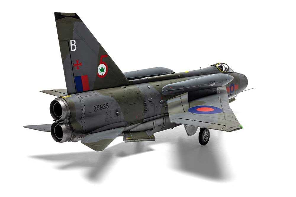 1:48 AIRFIX ENGLISH ELECTRIC LIGHTNING F.6 Plastic Model Kit