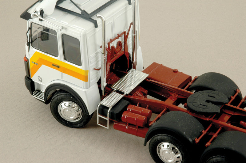 1:24 ITALERI MAN 26.321 FORMEL SIX Plastic Model Kit