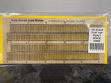 HO SCALE RUSTY STUMPS 4x HO 32' Long Flat Top Picket Fence