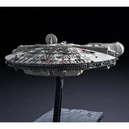 1:144 BANDAI STAR WARS MILLENNIUM FALCON: THE RISE OF SKYWALKER