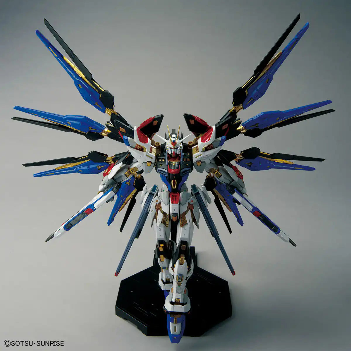 1:100 BANDAI MGEX Strike Freedom Gundam